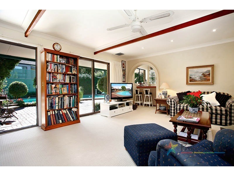 23 Cliff Avenue, Peakhurst Heights NSW 2210