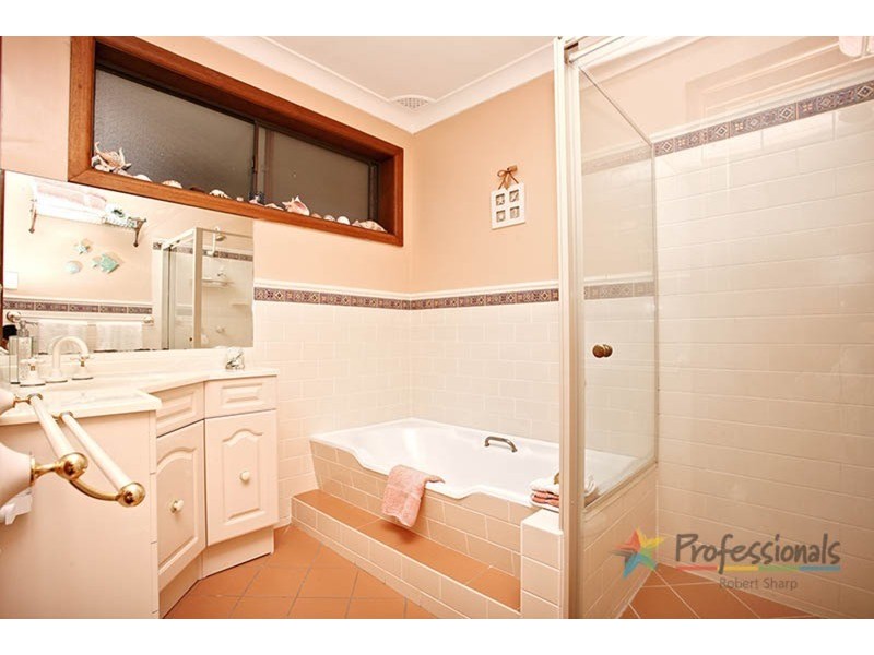 23 Cliff Avenue, Peakhurst Heights NSW 2210