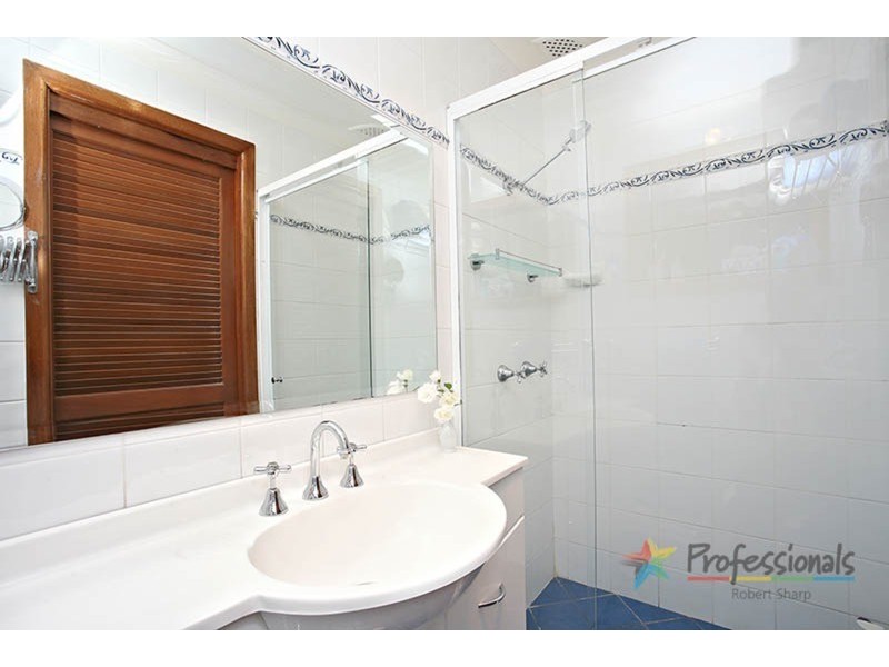 23 Cliff Avenue, Peakhurst Heights NSW 2210