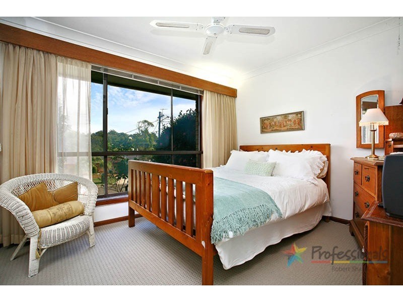 23 Cliff Avenue, Peakhurst Heights NSW 2210