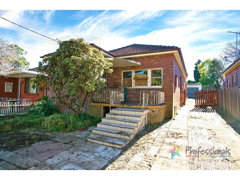 40 William Road, Riverwood NSW 2210