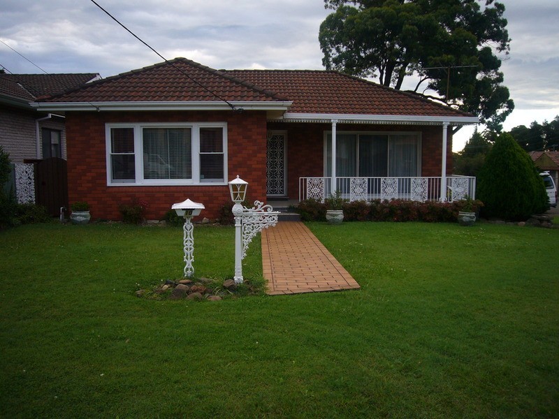 10 Fenwick  Avenue, Roselands NSW 2196