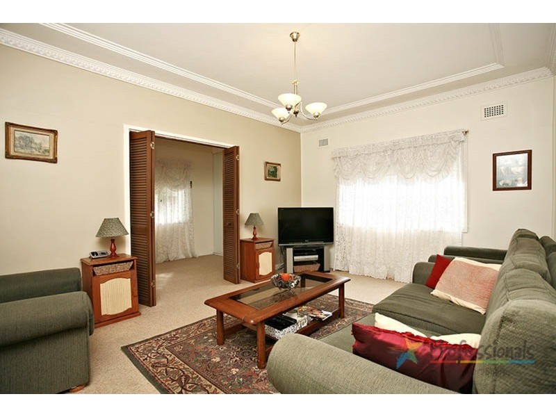 26 Albion Street, Roselands NSW 2196