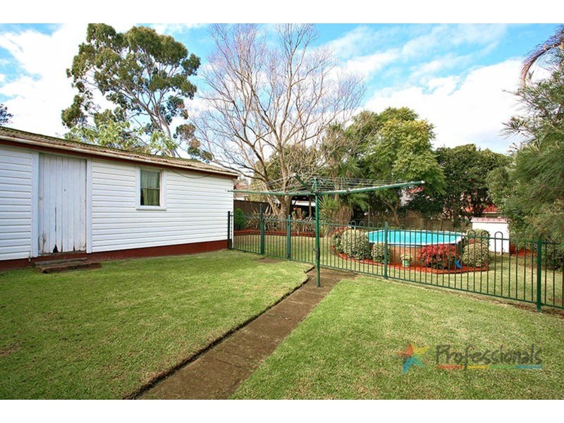 26 Albion Street, Roselands NSW 2196