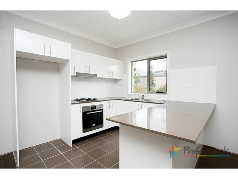 23/11-17 Broadarrow  Road, Beverly Hills NSW 2209