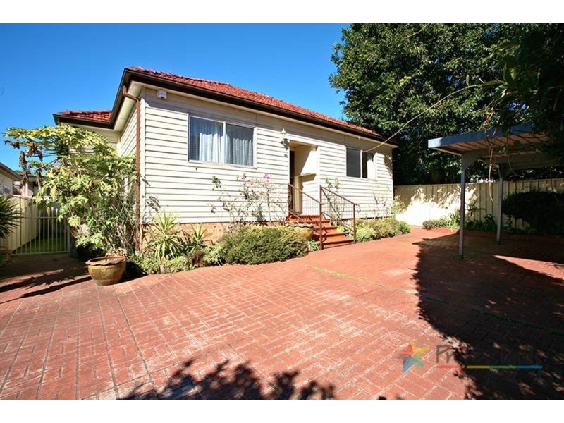 21B Junction Road, Peakhurst NSW 2210