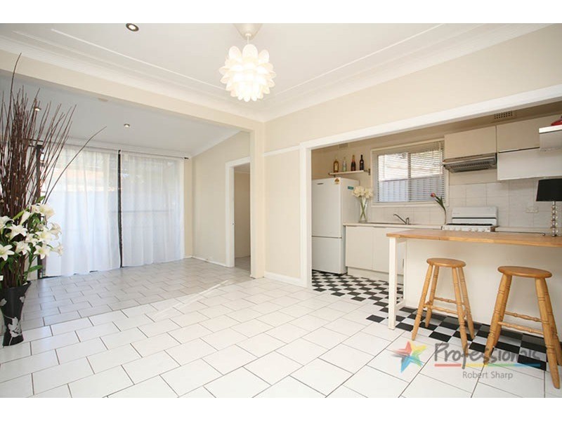 21B Junction Road, Peakhurst NSW 2210