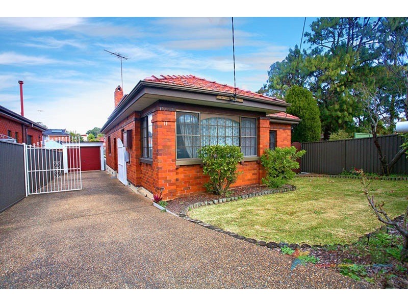 11 Bradman Street, Narwee NSW 2209