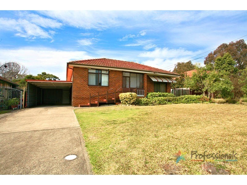 132 Belmore Road, Peakhurst NSW 2210