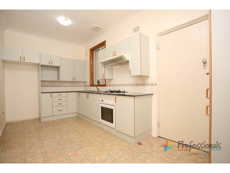 132 Belmore Road, Peakhurst NSW 2210