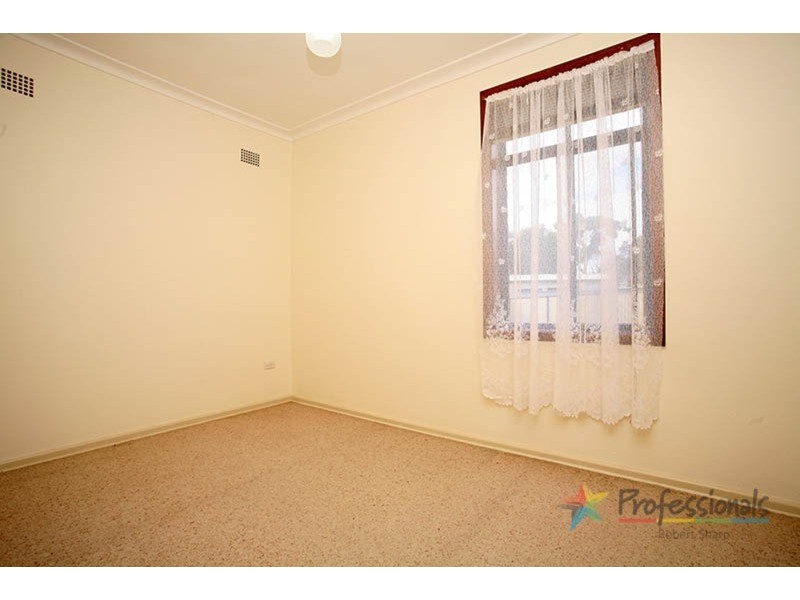 132 Belmore Road, Peakhurst NSW 2210