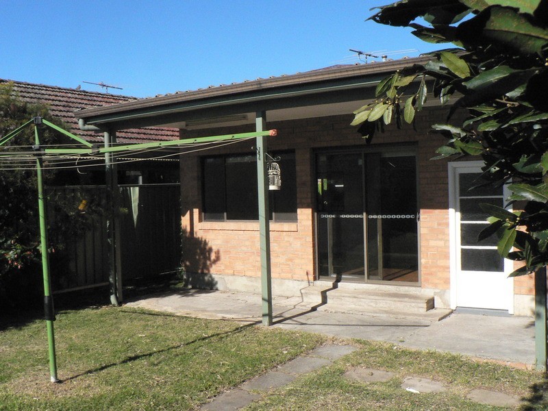 15a Terry  Street, Blakehurst NSW 2221