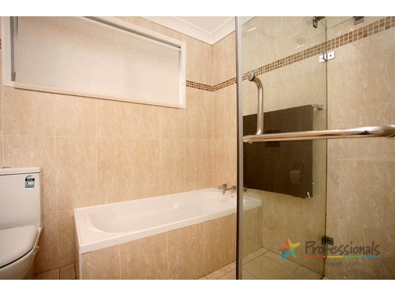 52 Canarys Road, Roselands NSW 2196