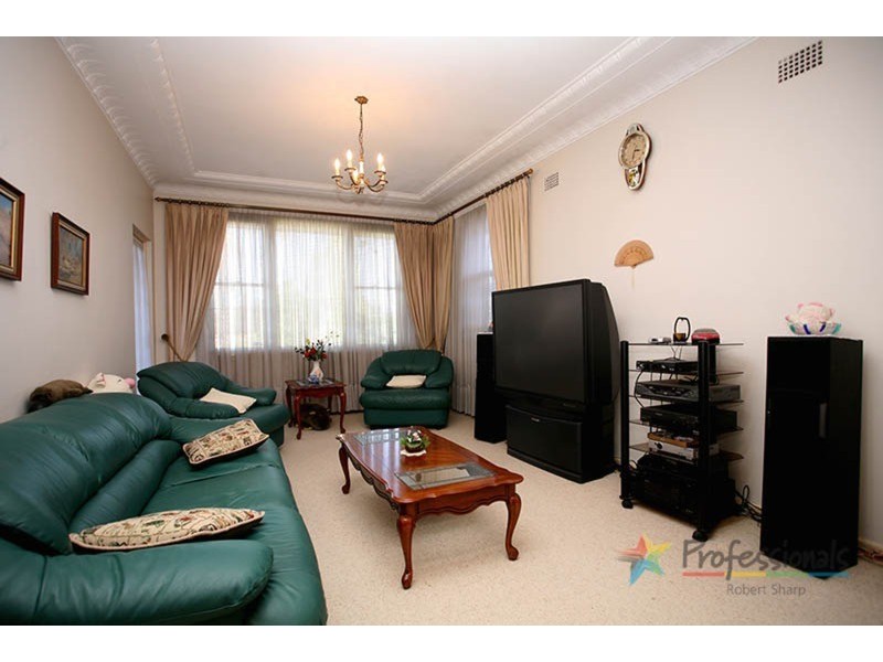 27 Elouera Street North, Beverly Hills NSW 2209