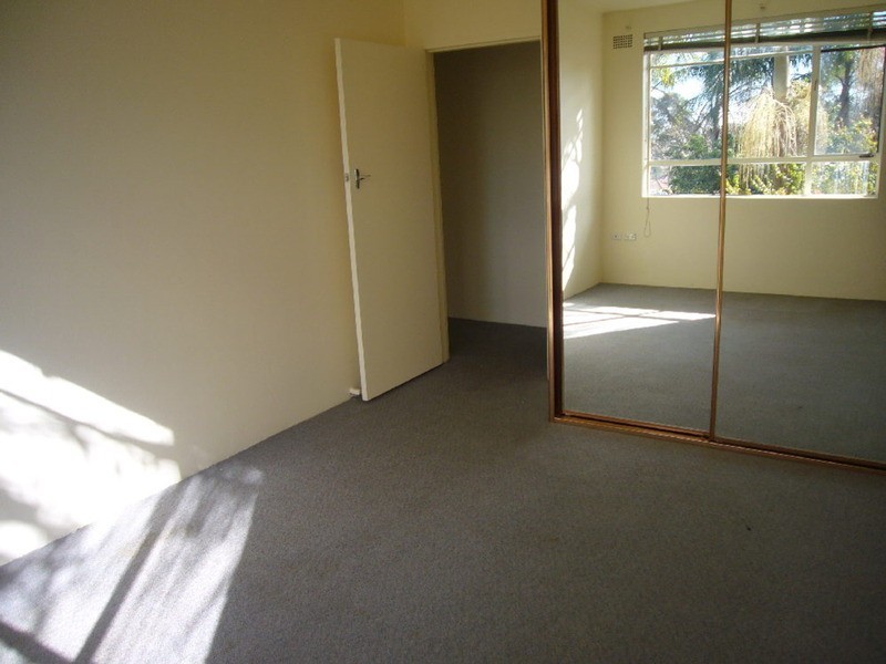 2/297 King Georges Road, Roselands NSW 2196