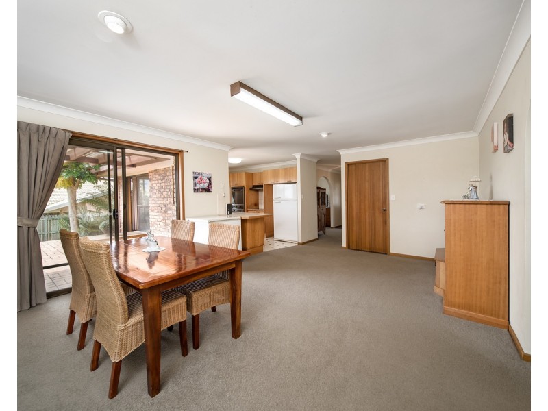 26 Yallakool Drive, Ocean Shores NSW 2483