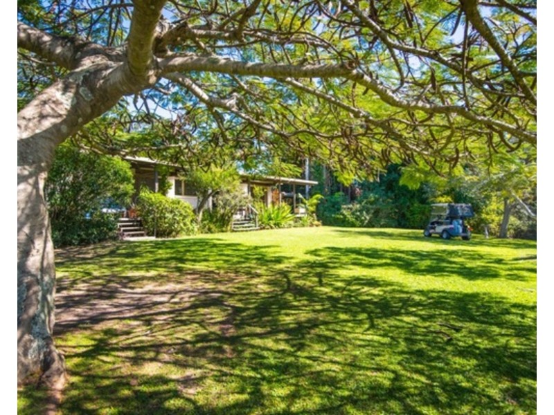 6 Coonawarra Crescent, Ocean Shores NSW 2483