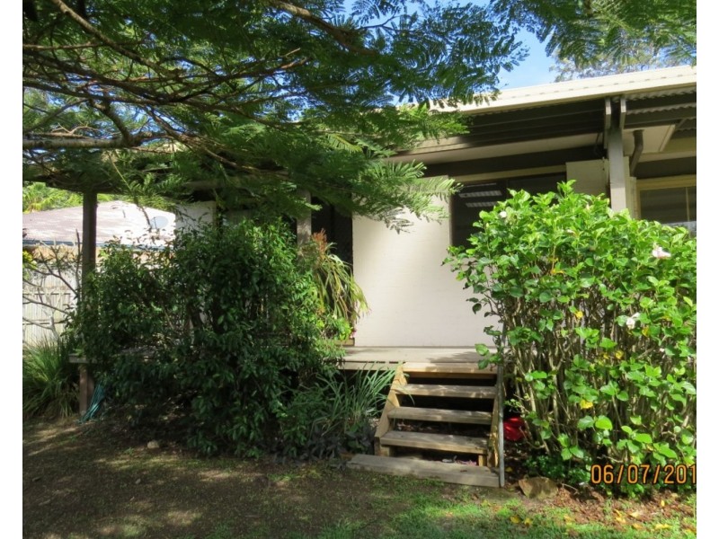 6 Coonawarra Crescent, Ocean Shores NSW 2483