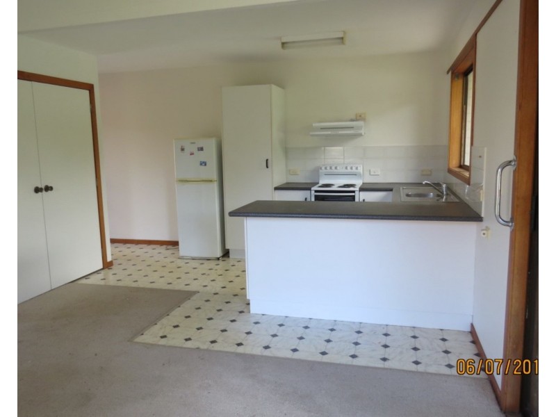 6 Coonawarra Crescent, Ocean Shores NSW 2483