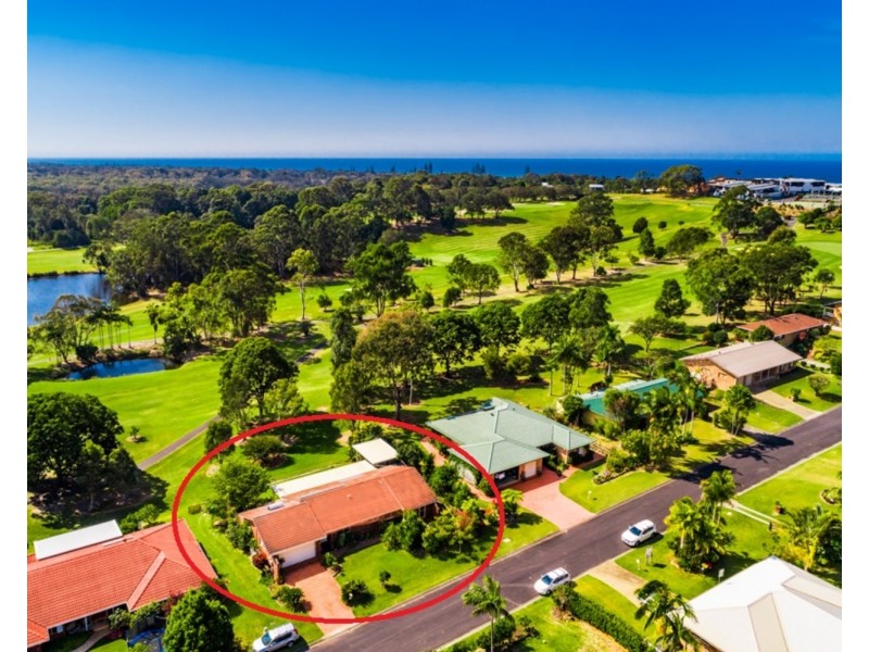 32 Narooma Drive, Ocean Shores NSW 2483