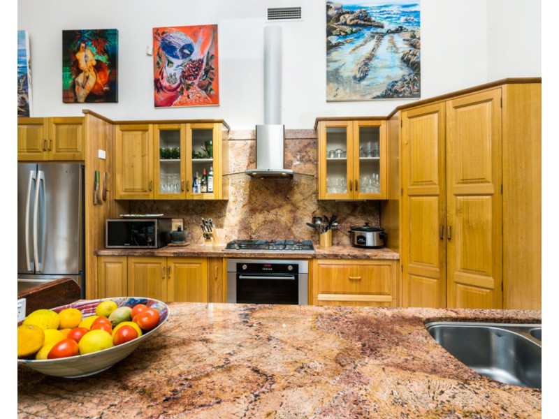 32 Narooma Drive, Ocean Shores NSW 2483