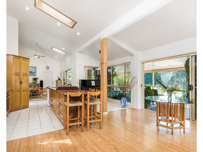 32 Narooma Drive, Ocean Shores NSW 2483