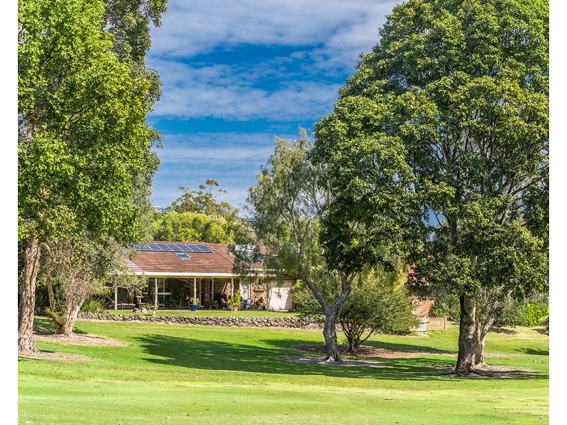 32 Narooma Drive, Ocean Shores NSW 2483