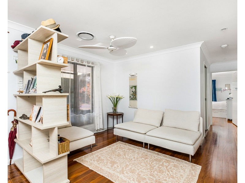 8 Barkala Court, Ocean Shores NSW 2483