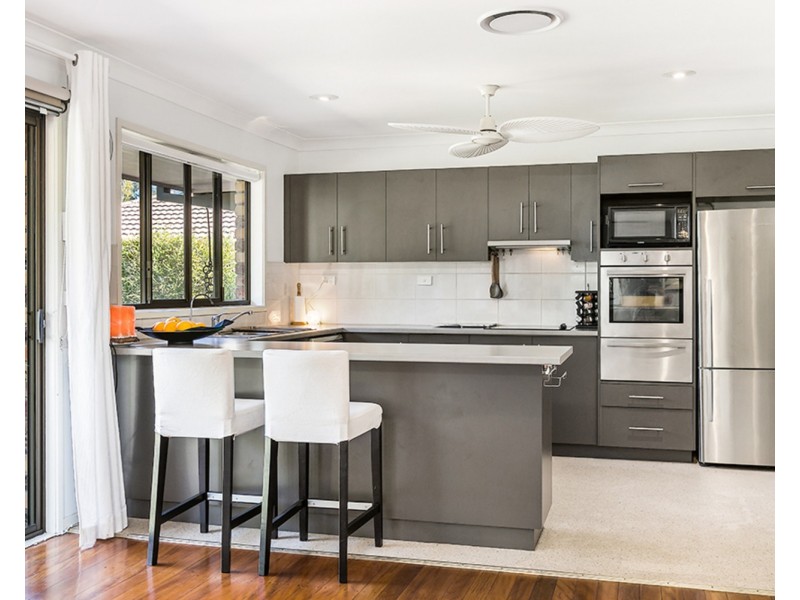 8 Barkala Court, Ocean Shores NSW 2483