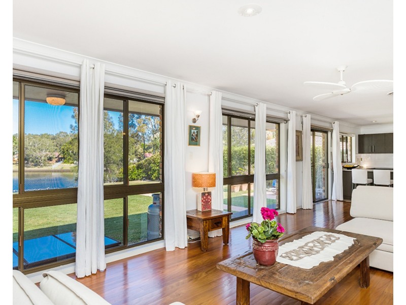 8 Barkala Court, Ocean Shores NSW 2483