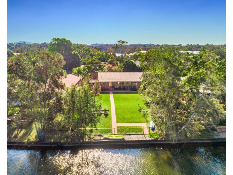 8 Barkala Court, Ocean Shores NSW 2483