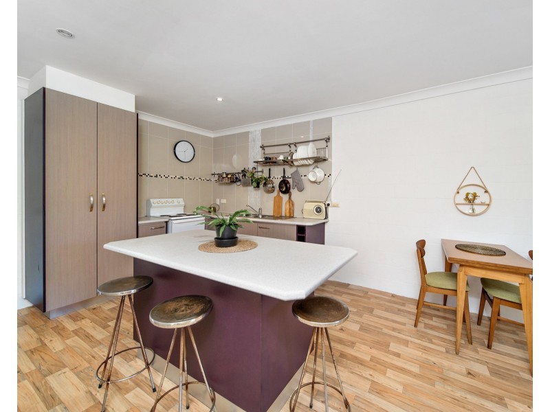 8/2 Arika Avenue, Ocean Shores NSW 2483