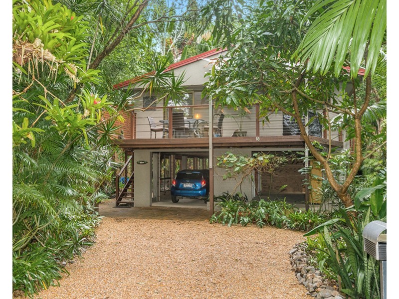 18  Peter Street, South Golden Beach NSW 2483
