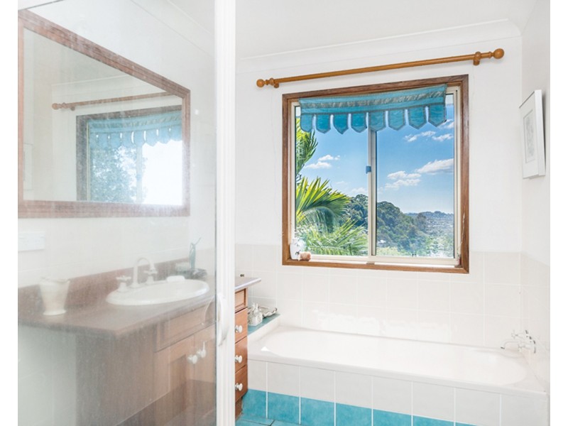 50 Tongarra Drive, Ocean Shores NSW 2483
