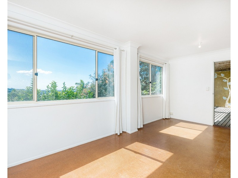 50 Tongarra Drive, Ocean Shores NSW 2483