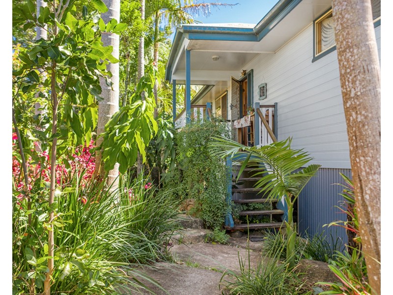 50 Tongarra Drive, Ocean Shores NSW 2483