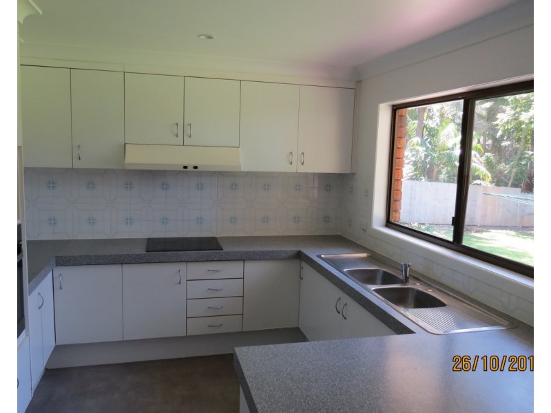 140 Balemo Drive, Ocean Shores NSW 2483