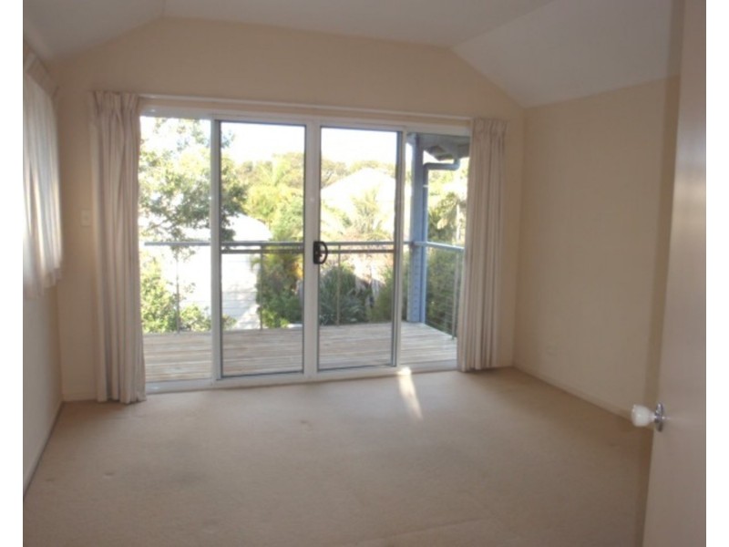 12 Muli Muli Avenue, Ocean Shores NSW 2483