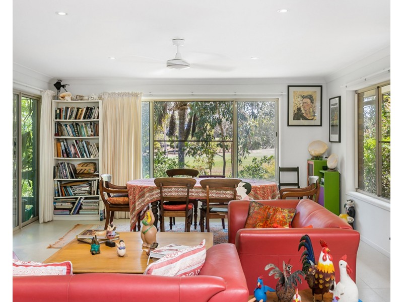 20 Narooma Drive, Ocean Shores NSW 2483