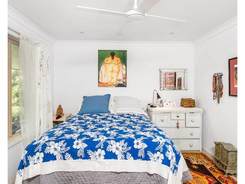20 Narooma Drive, Ocean Shores NSW 2483