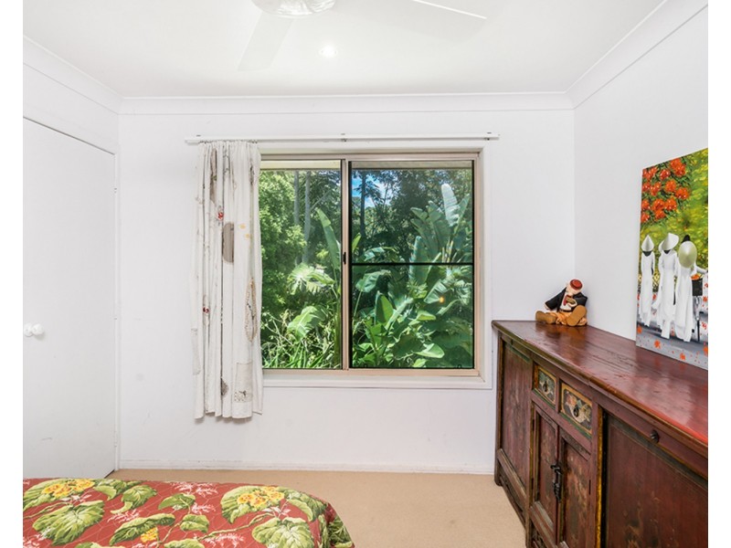 20 Narooma Drive, Ocean Shores NSW 2483