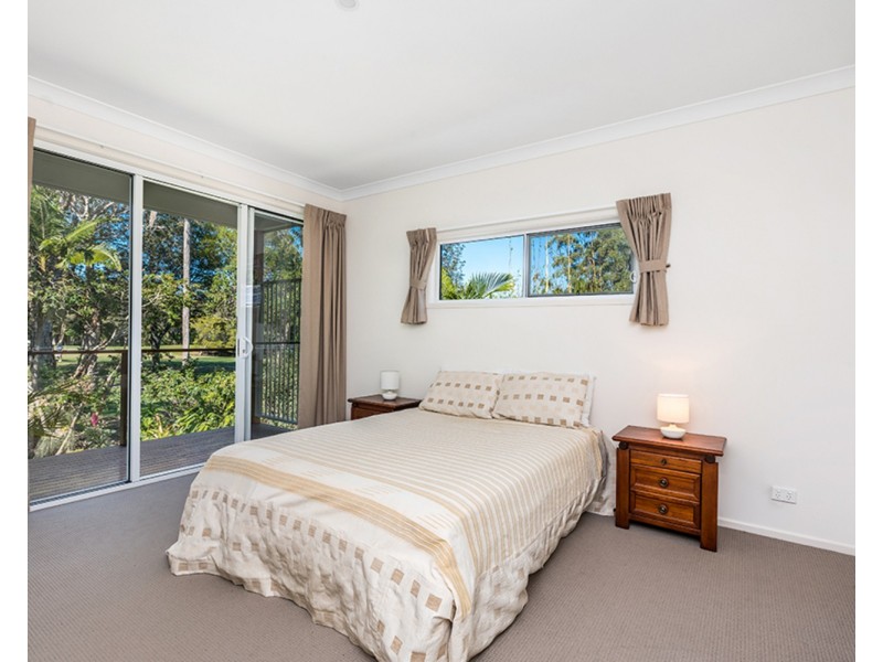 2/80 Balemo Drive, Ocean Shores NSW 2483