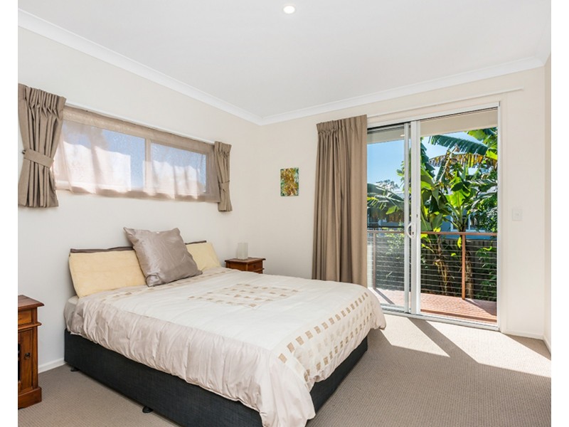 2/80 Balemo Drive, Ocean Shores NSW 2483