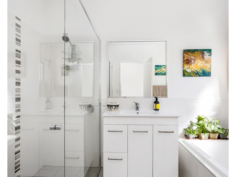 2/80 Balemo Drive, Ocean Shores NSW 2483