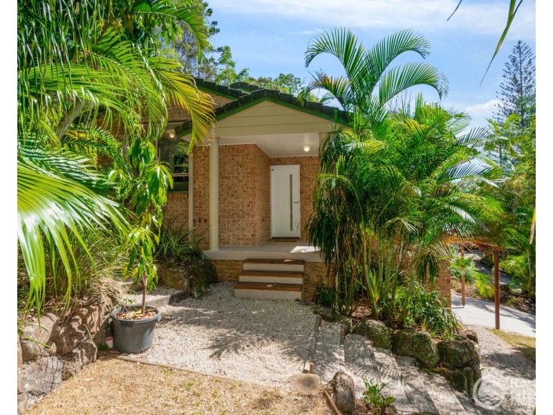 10  Gin Gin Crescent, Ocean Shores NSW 2483
