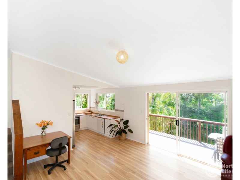 10  Gin Gin Crescent, Ocean Shores NSW 2483