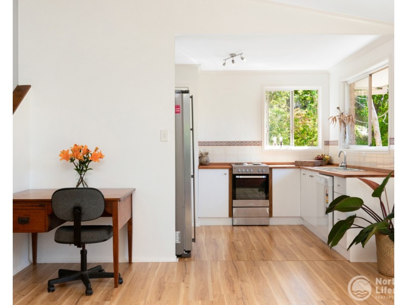10  Gin Gin Crescent, Ocean Shores NSW 2483