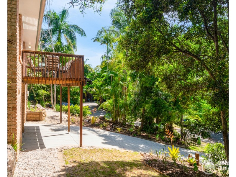 10  Gin Gin Crescent, Ocean Shores NSW 2483