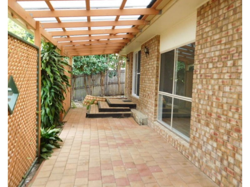 9 Gira Place, Ocean Shores NSW 2483