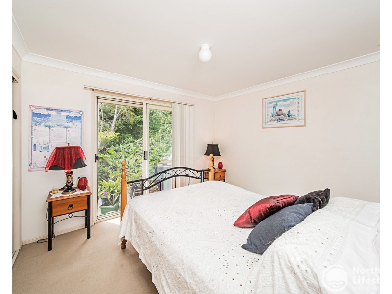 135 Shara Blvd, Ocean Shores NSW 2483